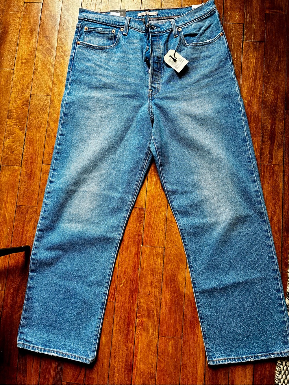 Levis Ribcage NWT 33x29